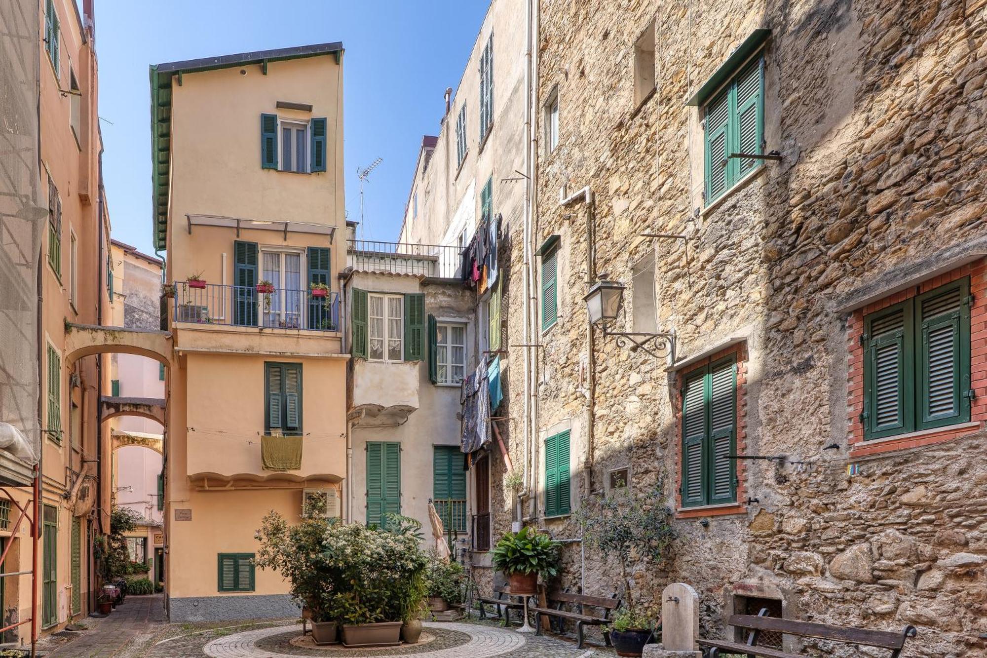 Apartmán Casa Dritta Bordighera Exteriér fotografie